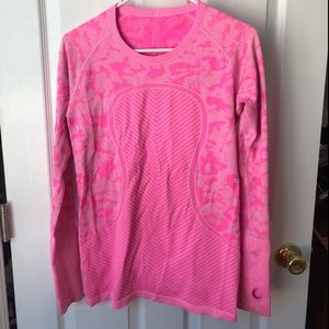 luluLemon long sleeve tee
